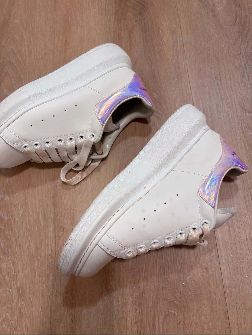 Alexander McQUEEN White Leather Platform Sneaker with Pink Accent size 37